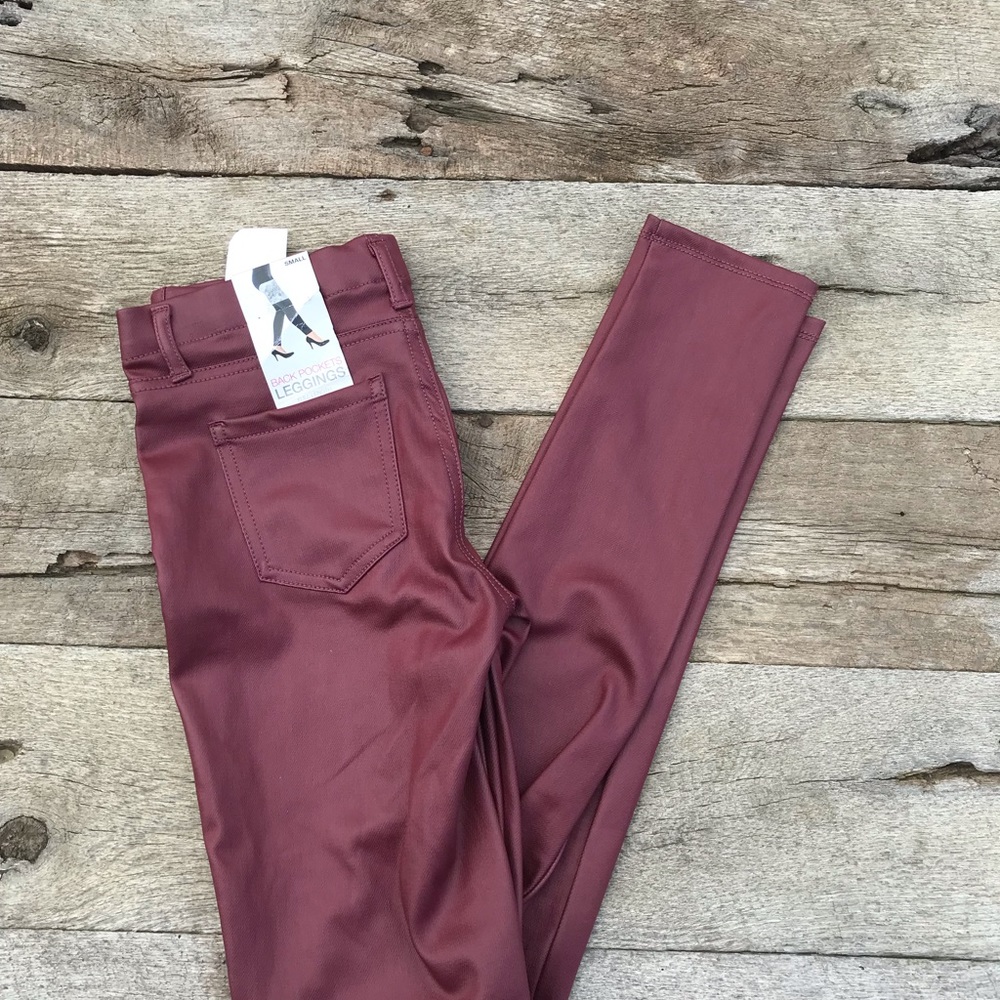 NWT Mixit Red Coated Back Pocket Leggings Size Sm - Picture 2 of 6